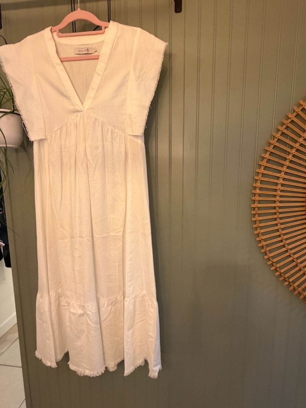 NWT Women’s  White  Billy T - Lyocell and Cotton V-Neck Cotton Midi Dress - SM -